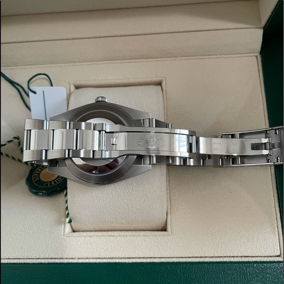 ROLEX OYSTER PERPETUAL DATEJUST 41 MM, FULL SET - Picture 10 of 13